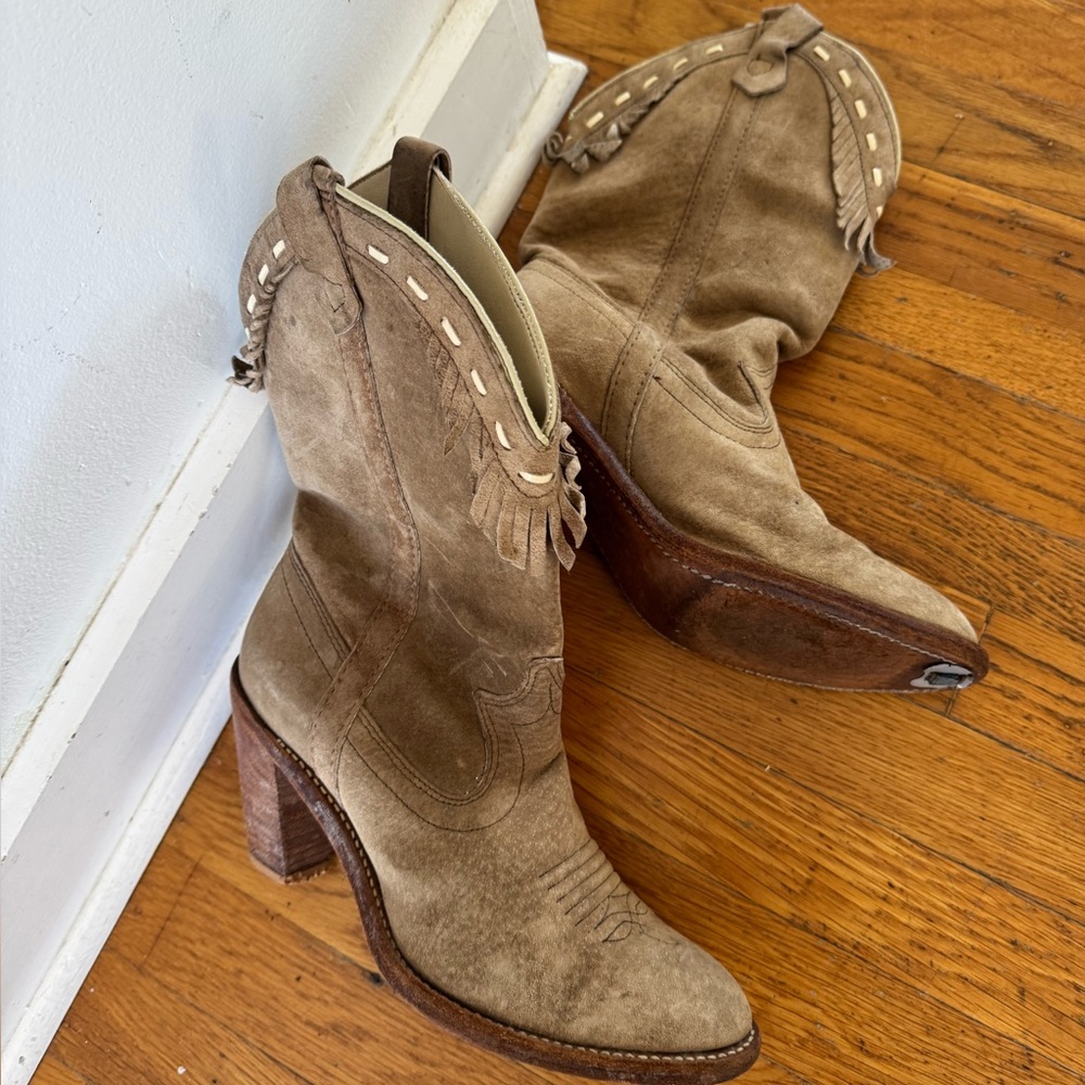 Dingo Tan Suede Western Heeled Boots